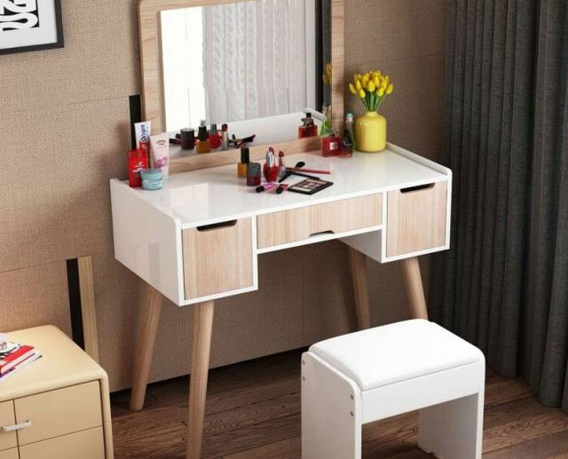 Tủ trang điểm làm từ gỗ cứng ít có hiện tượng mối mọt