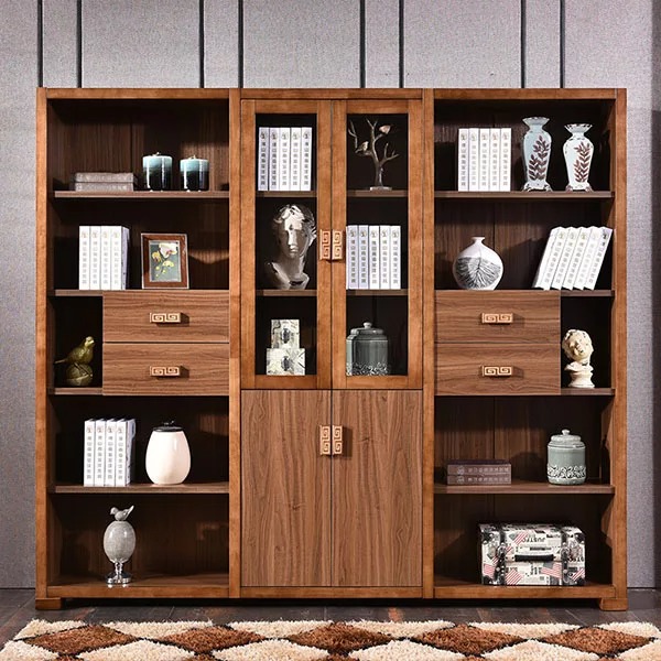 Bố trí tủ đựng hồ sơ bằng gỗ đẹp ở vị trí bằng phẳng, có hướng đẹp