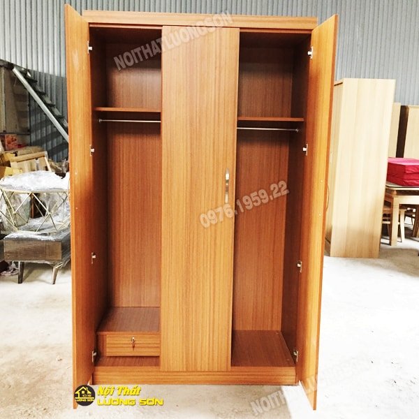 Tủ áo 3 cánh 1m2