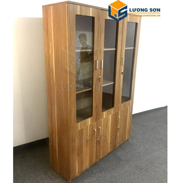 Mẫu tủ TL04 có thiết kế hiện đại và dễ dàng sử dụng