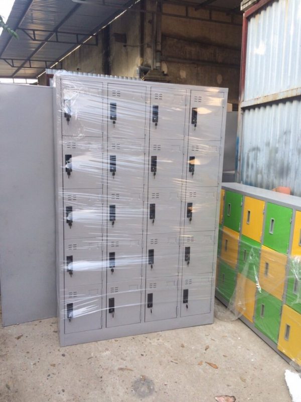 Tủ locker có khóa an toàn, thiết kế chắc chắn