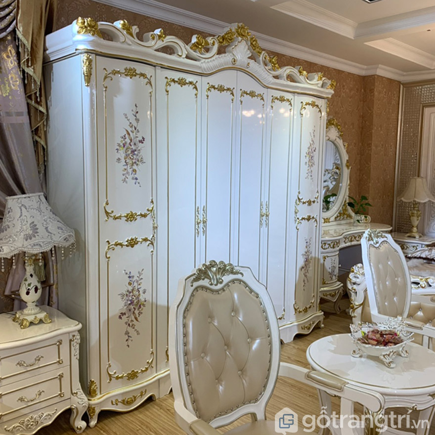 Tủ quần áo hoàng gia
